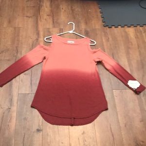 Knox Rose cold shoulder top